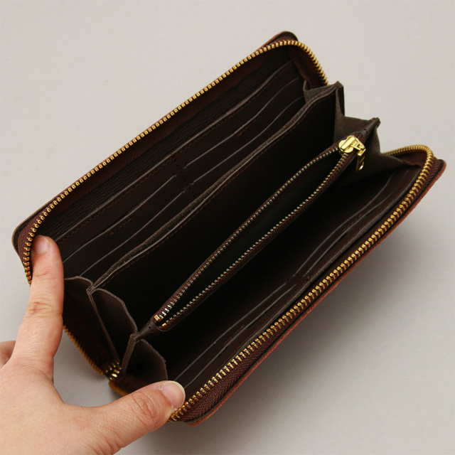 グロット』(全5色)マヤカーフ/収納豊富＆通帳が入る！機能的な長財布