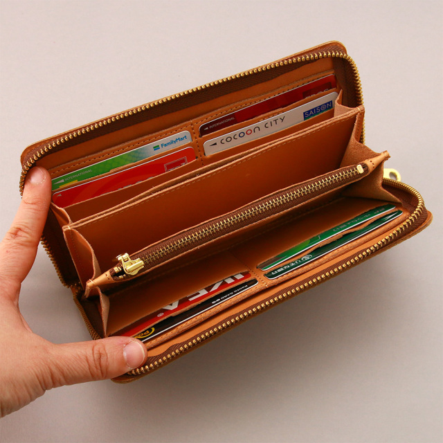 グロット』(全3色)メッシュエンボス/通帳やパスポートが入る 定番