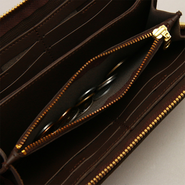 グロット』(全5色)リザードエンボス/通帳やパスポートが入る 定番