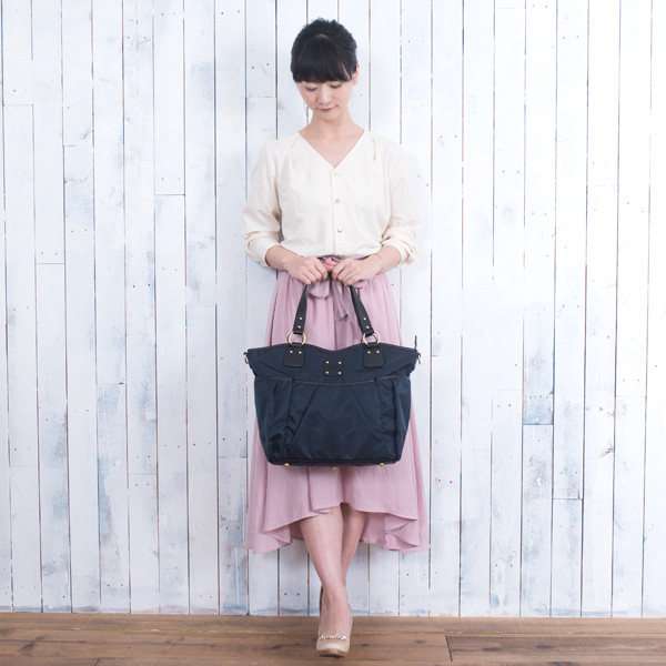 シャトー 全6色 カルロスナイロン サイズ対応 通勤にもお勧めな大容量の2way 軽量 ナイロンショルダー Agility Bisogn アジリティ ビゾン 2423 シャトー 全6色 カルロスナイロン サイズ対応 通勤にもお勧めな大容量の2way 軽量 ナイロンショルダー Agility Bisogn アジリティ ビゾン 2423