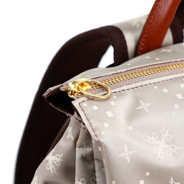 リュックサック レディース ナイロン 軽量 かるい A4 スクエア かわいい おしゃれ