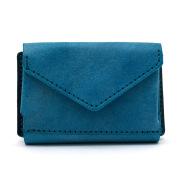 ナノウォレット』(全4色)ベルーガ/無駄を省いて小さく進化 デジタル