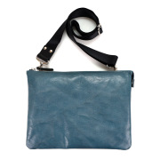 小物 aa コール』(全2色)アリゾナ/タブレットをスタイリッシュに持ち歩ける