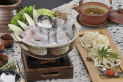 天然とらふくちりセット 下関天然国産とらふく使用 天然とらふくちり・身・アラ420ｇほか（3人前）