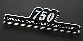 ■750エンブレム