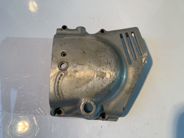 HONDA CL360  スプロケットカバー
