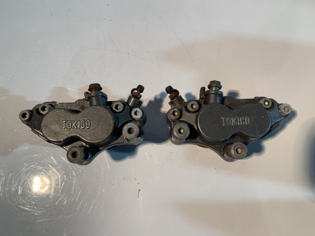KAWASAKI ゼファー400  フロントキャリパー