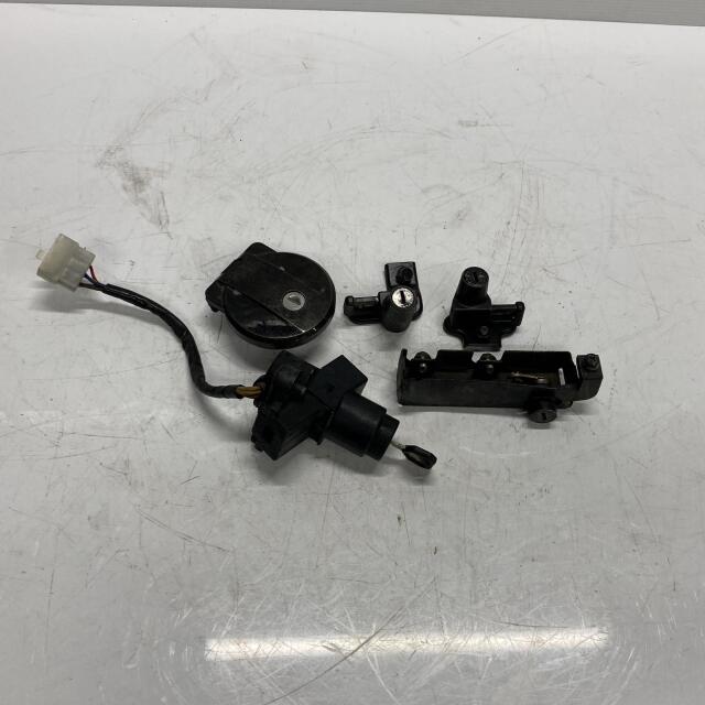 KAWASAKI GPZ750F キーSET カワサキ