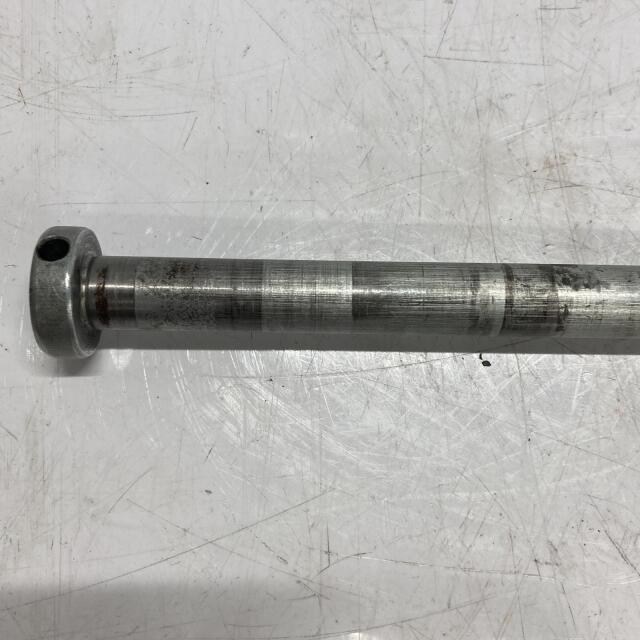 KAWASAKI GPZ750F リヤ、アクスルシャフト カワサキ