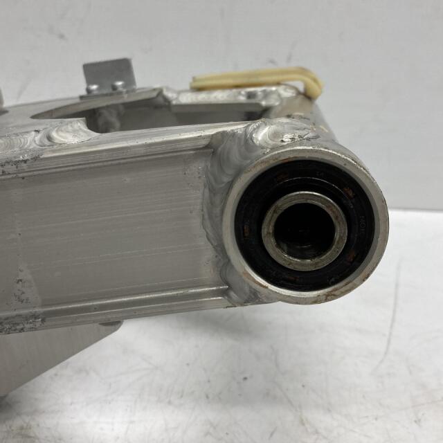 KAWASAKI GPZ750F スイングアーム カワサキ