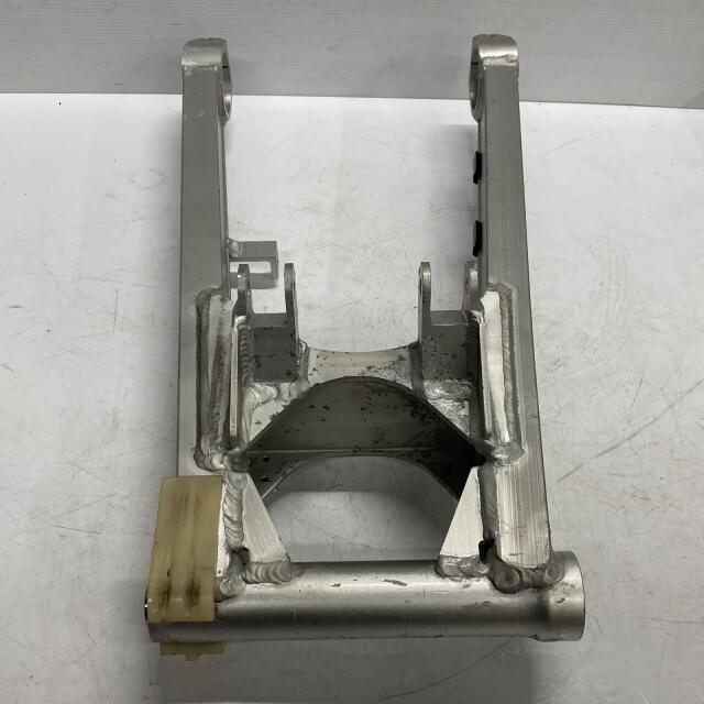 KAWASAKI GPZ750F スイングアーム カワサキ