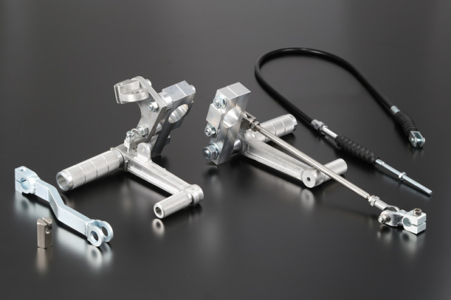 ワイヤー引きバックステップ リアドラムブレーキ