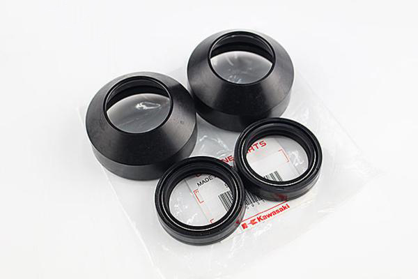 Ｚ４００ＦＸ 純正 フロントフォーク ダストシール オイルシール セット