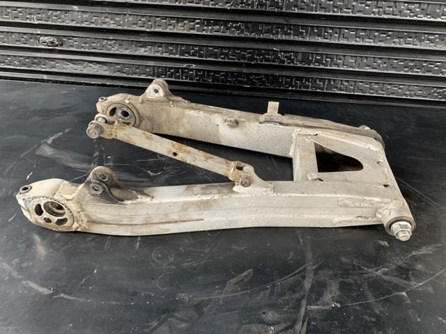 KAWASAKI ゼファー400 純正スイングアーム