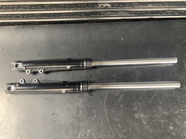 HONDA CBX1000 フロントフォーク ホンダ [A-230627-10-7-CBX100] HONDA CBX1000 フロントフォーク