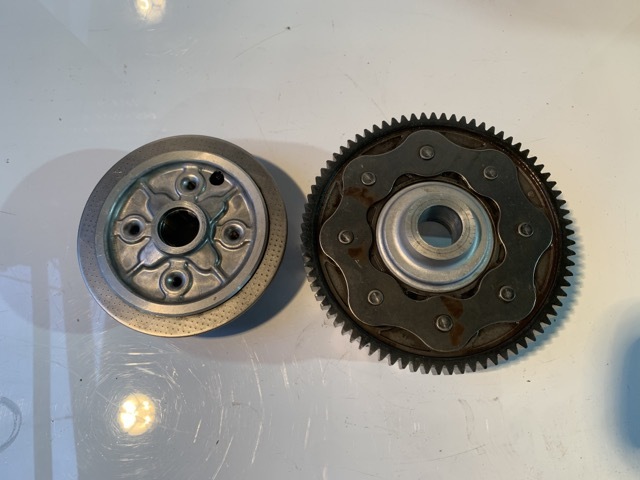 HONDA CL360 クラッチハウジング