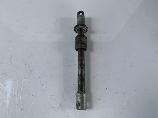 HONDA CL360  フロントアクスルシャフト