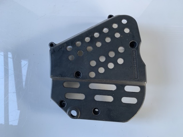 SUZUKI GSX-R1100 スプロケットカバー