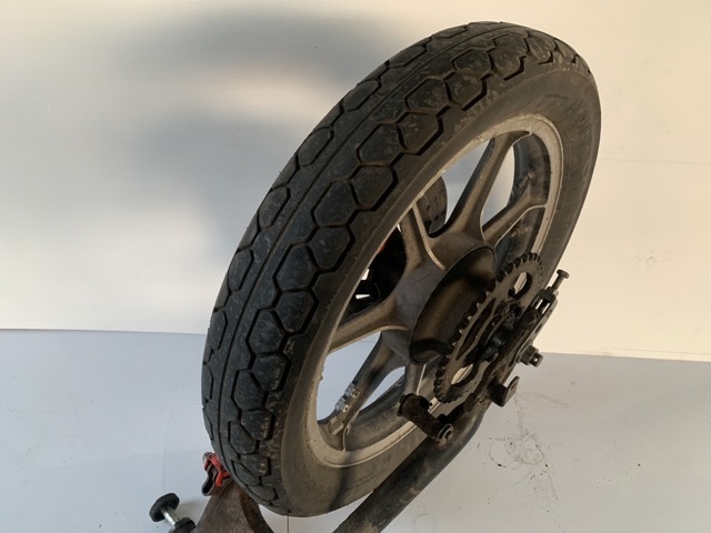 KAWASAKI Z400FX.Z500FX.Z550FX リアホイールセット