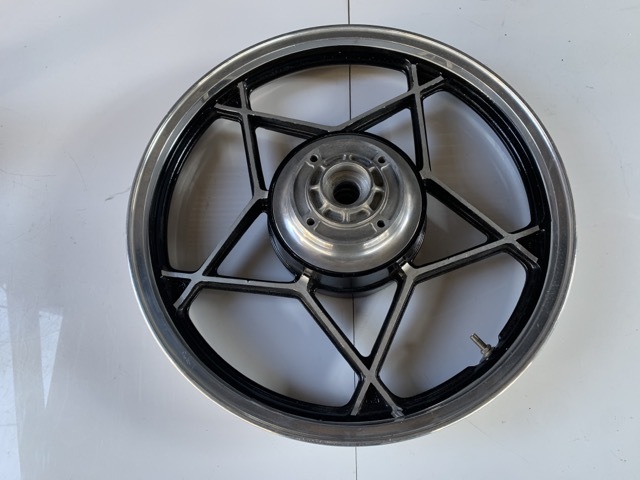 SUZUKI GSX250E リアホイール