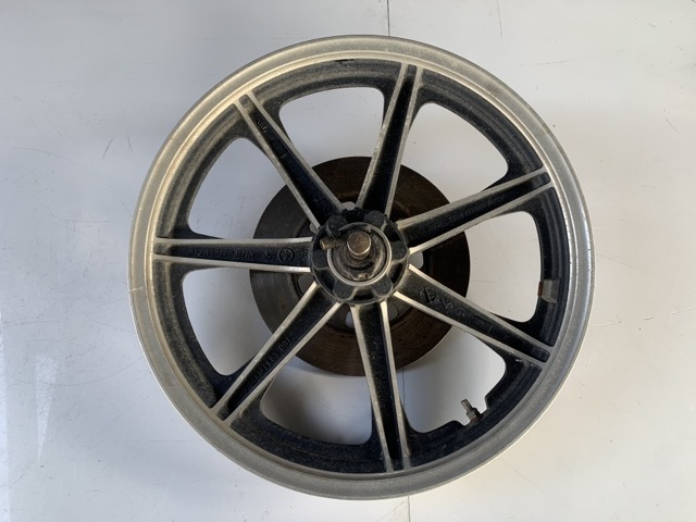 YAMAHA RD400 フロントホイール ヤマハ [A-240215-70-16-SS_CL] YAMAHA RD400 フロントホイール