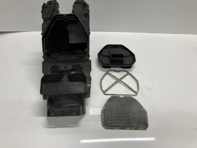 HONDA ホーク2 エアークリーナーボックス