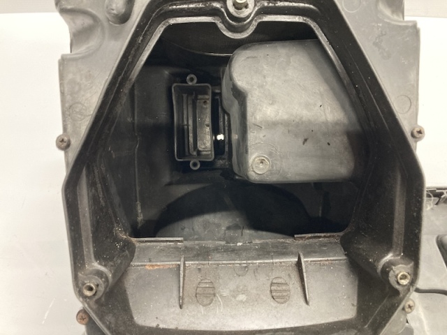 HONDA ホーク2 エアークリーナーボックス