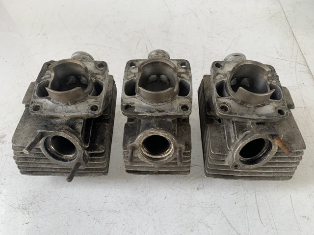 gt380 シリンダーヘッドシリンダーセット