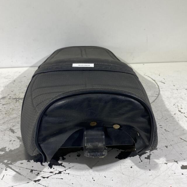 KAWASAKI ゼファーx シート カワサキ