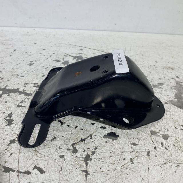 Kawasaki Ｗ８００('11-) テールランプブラケット(クローム) 23036-0023 KAWASAKI KZ1000/KZ900 テールランプブラケット カワサキ