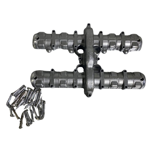 KAWASAKI ゼファー750 シリンダーヘッドカバー カワサキ