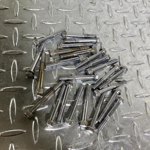 KAWASAKI ゼファー750 シリンダーヘッドカバー カワサキ