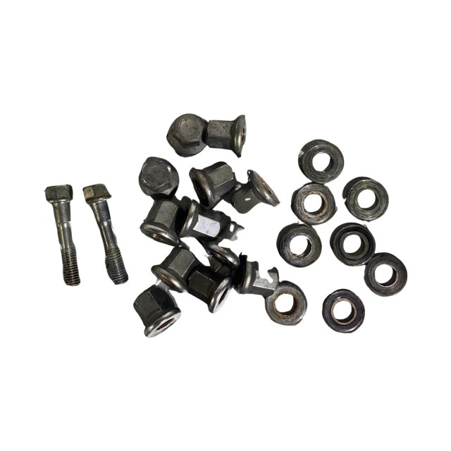 ゼファー750純正シリンダーヘッド新品未使用 ゼファー750純正シリンダーヘッド新品未使用 KAWASAKI ゼファー750