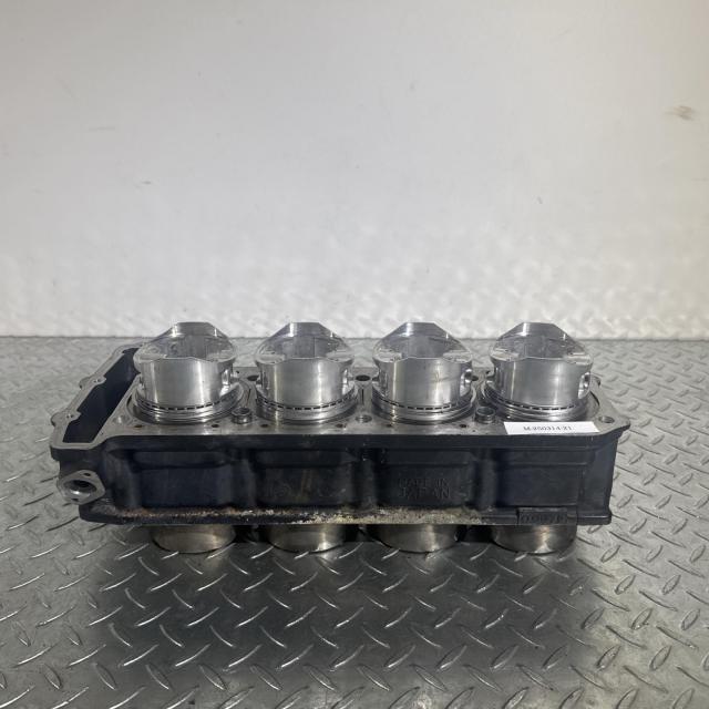 KAWASAKI GPZ1000RX シリンダー カワサキ KAWASAKI GPZ1000RX シリンダー カワサキ