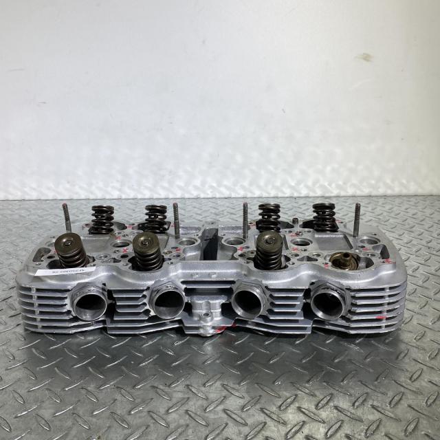 HONDA CB750FOUR シリンダーヘッド ホンダ [M-250325-28] HONDA CB750FOUR シリンダーヘッド ホンダ