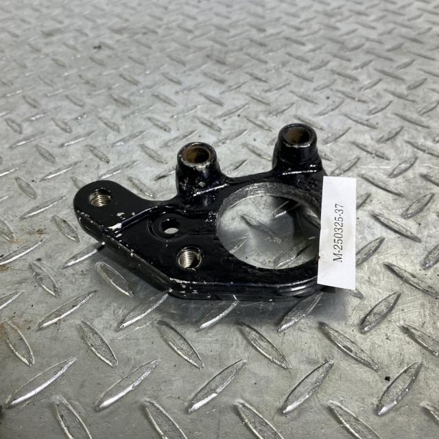 KAWASAKI Z1 フロントキャリパーサポート 左 カワサキ