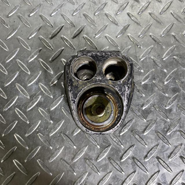 SUZUKI GS400 フロントキャリパー 左 スズキ [M-250325-53] SUZUKI GS400 フロントキャリパー 左 スズキ