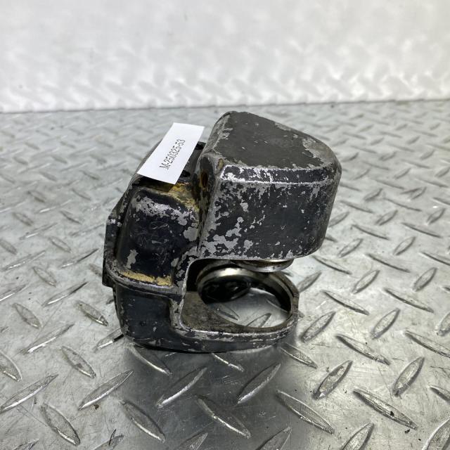 SUZUKI GS400 フロントキャリパー 左 スズキ