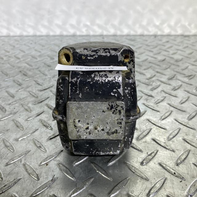 SUZUKI GS400 フロントキャリパー 左 スズキ