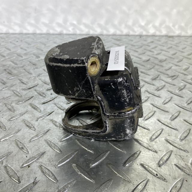 SUZUKI GS400 フロントキャリパー 左 スズキ [M-250325-53] SUZUKI GS400 フロントキャリパー 左 スズキ