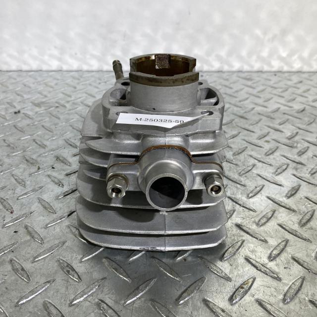 KAWASAKI KH250 シリンダー 1番 カワサキ [M-250325-59]