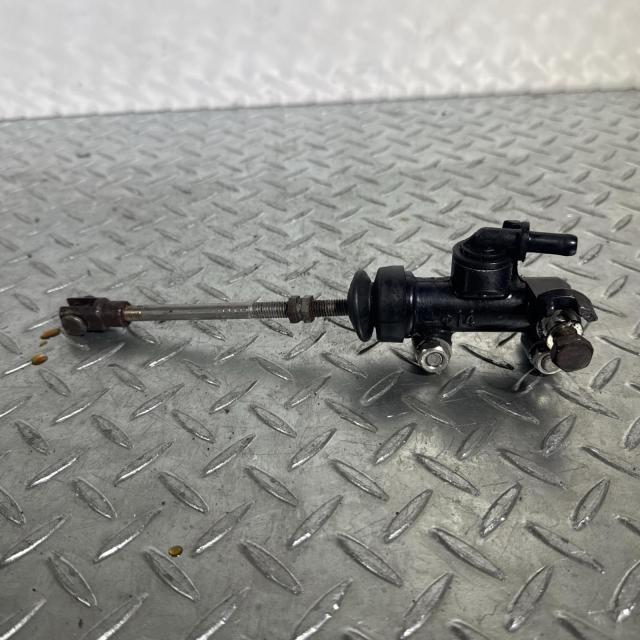 KAWASAKI Z750GP リアマスターシリンダー カワサキ [M-250327-41] KAWASAKI Z750GP リアマスターシリンダー カワサキ