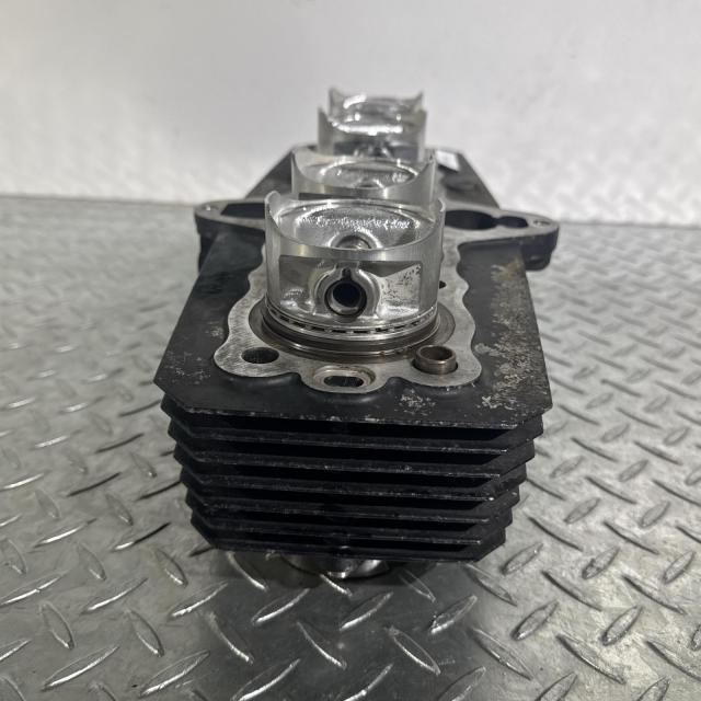 KAWASAKI Z750GP シリンダー カワサキ