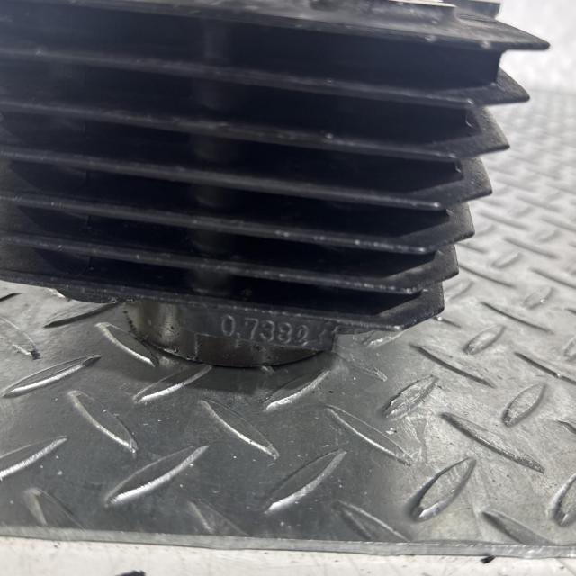 KAWASAKI Z750GP シリンダー カワサキ [M-250328-32] KAWASAKI Z750GP シリンダー カワサキ