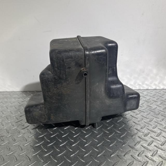 SUZUKI GSX400S エアクリーナーボックス スズキ [M-250328-64] SUZUKI GSX400S エアクリーナーボックス スズキ
