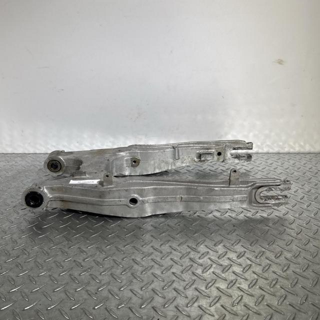 ホンダ CBX400F 純正 スイングアーム メッキ加工 中古品 CBX550F PC04 NC07 楽天市場】CBX400F 純正スイングアームの通販