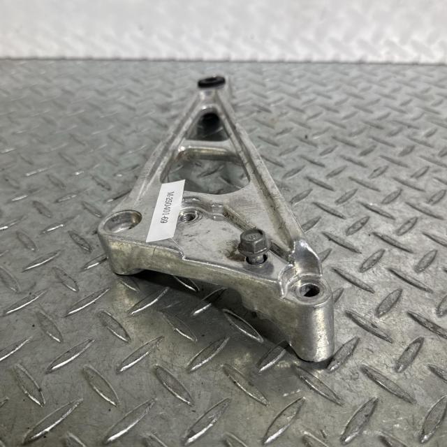 HONDA CBX400F　CBX550F ステッププレート左 ホンダ [Y-250403-23] HONDA CBX400F ステッププレート 左 ホンダ