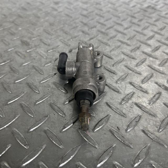KAWASAKI ZZR400 リアマスターシリンダー 1/2 カワサキ