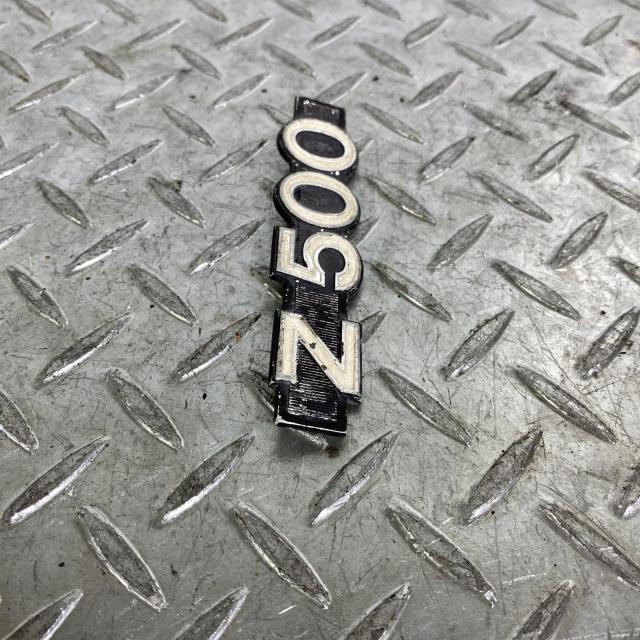 KAWASAKI Z250FT サイドカバーエンブレム カワサキ [M-250422-1] KAWASAKI Z250FT サイドカバーエンブレム カワサキ [M-250422-1