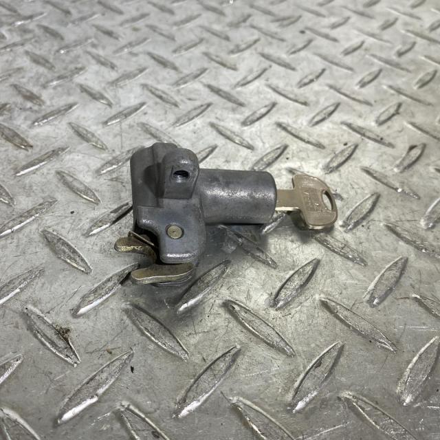 KAWASAKI Z400FX/Z400J/Z550FX シートロック カワサキ [M-250422-69] KAWASAKI Z400FX/Z400J/Z550FX シートロック カワサキ